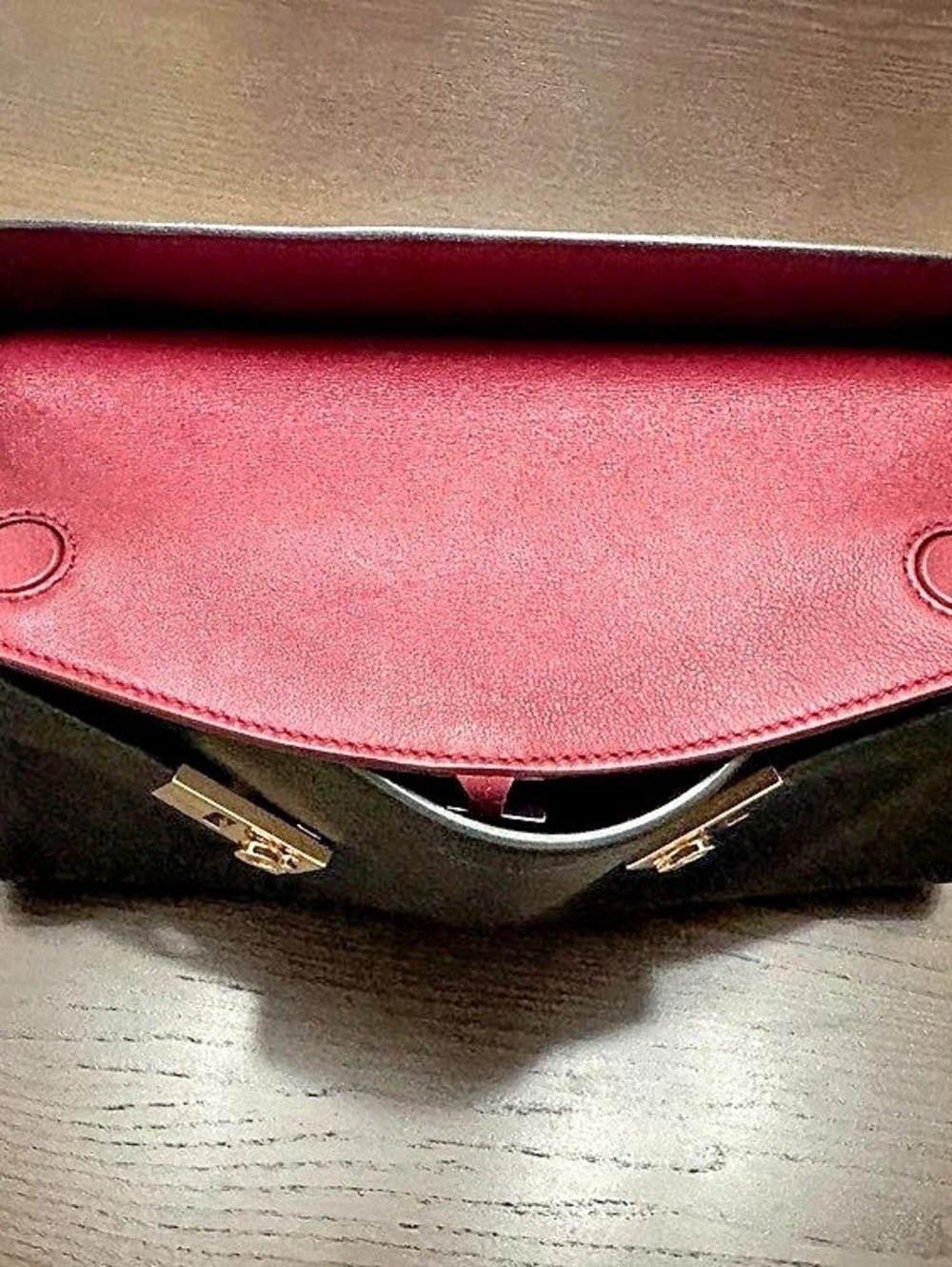 Ferragamo Hug Soft bicolor shoulder bag (Medium) - Pristine condition - Picture 6 of 15